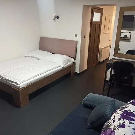 Apartment Pod Domem *