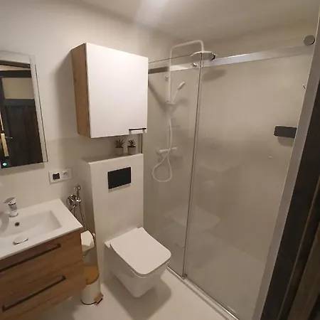 アパート Pod Domem